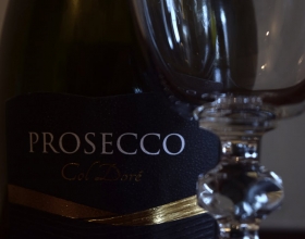 Bạn đã biết đến Prosecco chưa..?  Dưới đây là 11 lý do bạn nên thử uống Prosecco 1 lần  